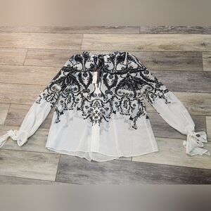 Just Cavalli Patterned Sheer Sparkly V Neck Tunic Size Xlarge. New with tags